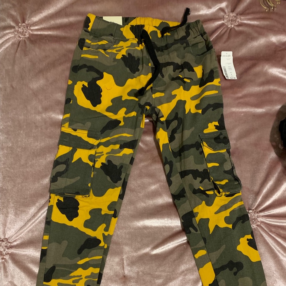Camo Skinny Leg Pants